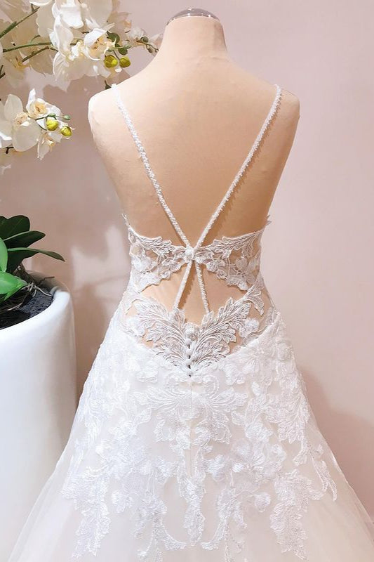 Long Spaghetti Straps A-line Appliques Lace Tulle Floor Length Wedding Dress