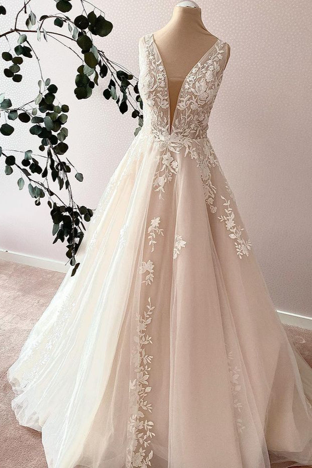 Elegant Long Wide Straps Sweetheart A-Line Tulle Appliques Lace Wedding Dress
