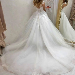 Long A-line Sweetheart Off the Shoulder Appliques Lace Tulle Train Wedding Dress