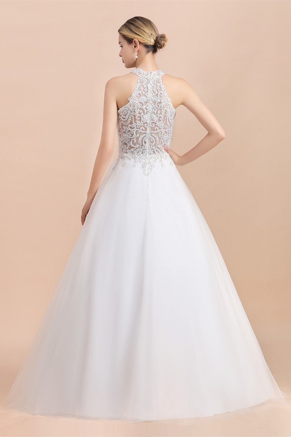 Long Halter Lace Appliques A-line Tulle Sleeveless Wedding Dress