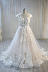 Elegant Plus Size Long A-Line Bateau Backless Appliques Lace Tulle Floor Length Wedding Dress