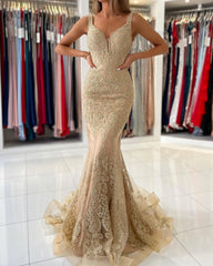 Long Mermaid Sweetheart Prom Dress with Floral Lace Appliques