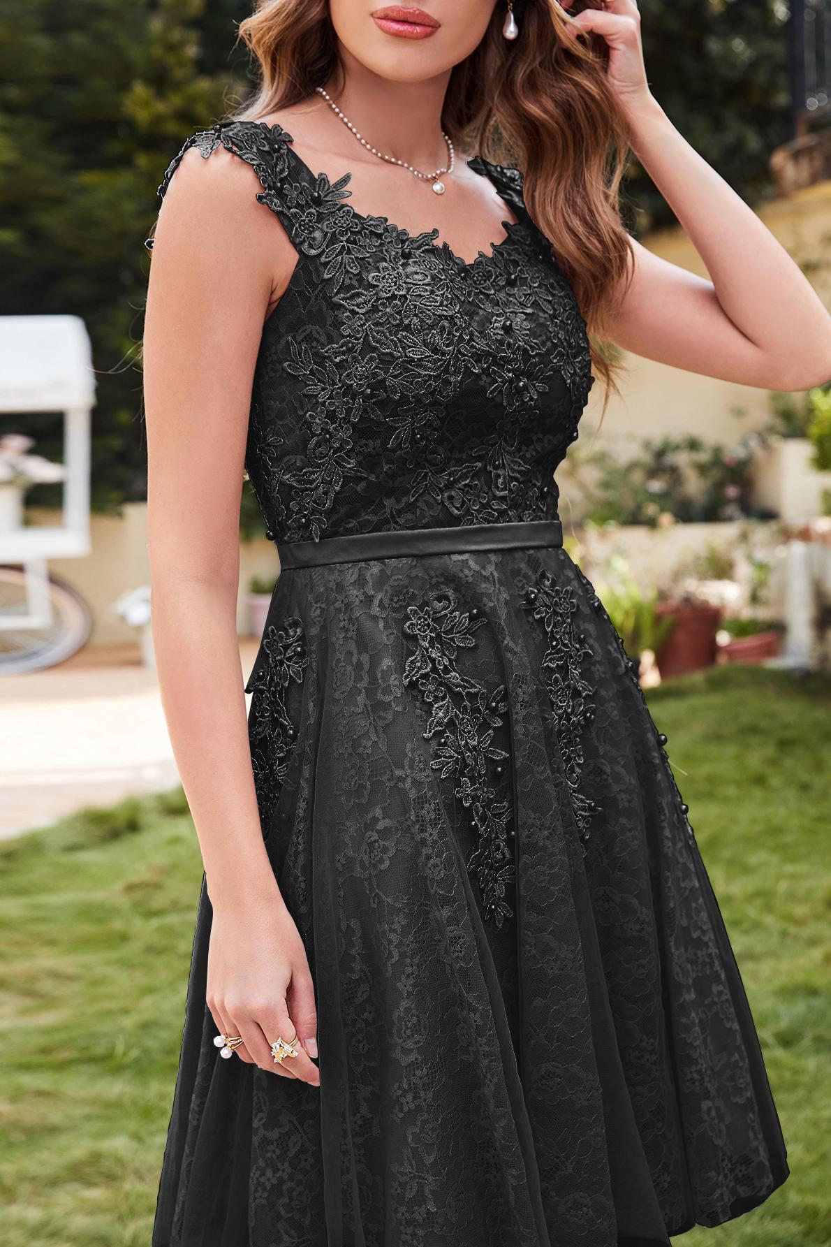Short A-line Tulle Knee Length Homecoming Dress with Appliques Lace