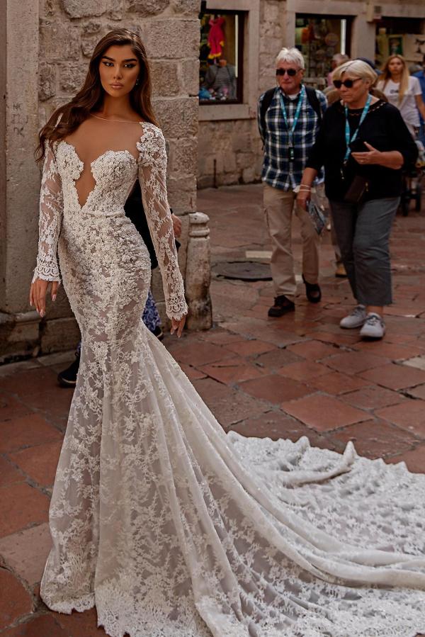 Elegant Long Mermaid Sweetheart Tulle Lace Backless Wedding Dresses with Sleeves