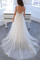 Beach White Long A-line V-neck Tulle Lace Backless Wedding Dress