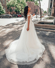 Long V-neck A-Line Tulle Floral Lace Floor Length Wedding Dress