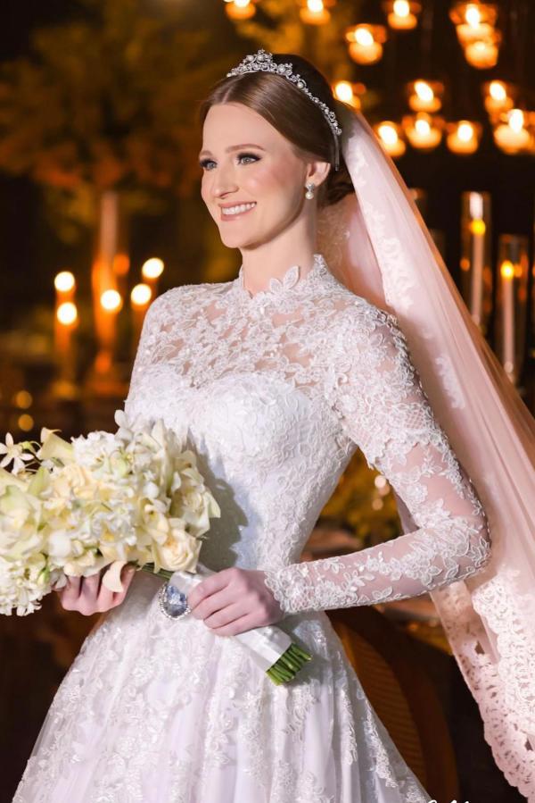 Elegant Long Sleeves A-line High Neck Floral Lace Appliques Wedding Dresses