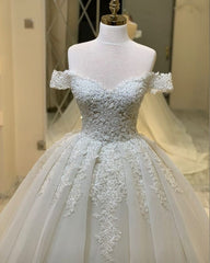 Elegant Long A-Line Sweetheart Off the Shoulder Appliques Lace Ruffles Wedding Dress