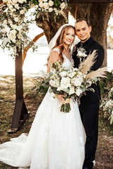 Elegant Long V-Neck A-Line Tulle Wedding Dress with Appliques Lace