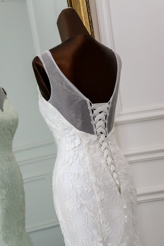 Elegant Long Mermaid Jewel Tulle Backless Wedding Dress with Lace
