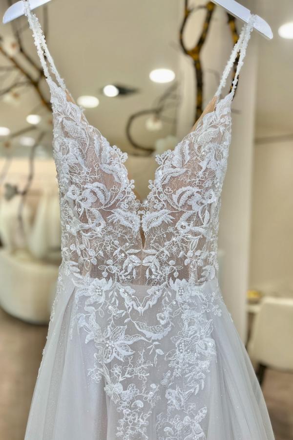 Long Open Back Spaghetti Straps Sweetheart Tulle Appliques Lace A-Line Wedding Dresses