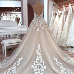 Vintage Long A-Line V-neck Spaghetti Straps Backless Appliques Lace Tulle Wedding Dress