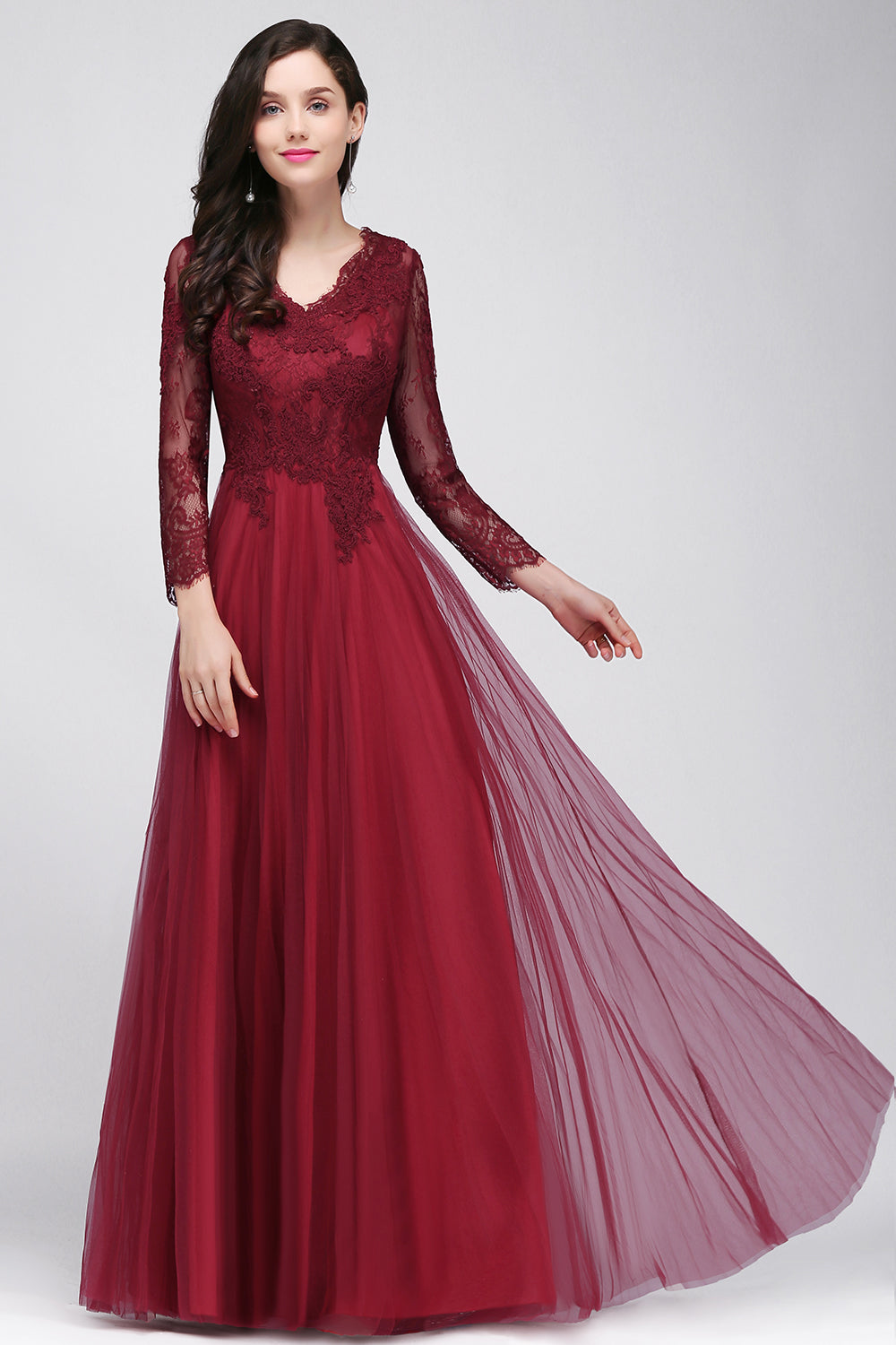 Long Sleeves V-Neck Lace Burgundy Bridesmaid Dresses with Appliques
