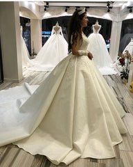 Elegant Long A-line Sweetheart Satin Lace Wedding Dress with Sleeves