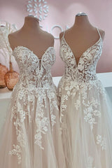 Long Tulle Lace Appliques A-Line Backless Floor Length Wedding Dress