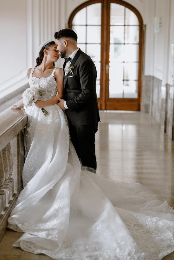 Luxury White Long A-line Tulle Lace Wedding Dresses with Slit