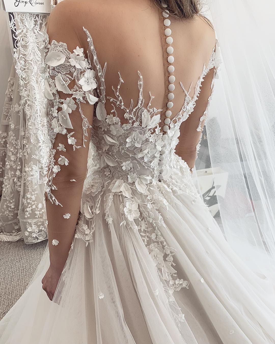 Elegant A-Line Sweetheart Long Sleeve Appliques Lace Tulle Wedding Dress