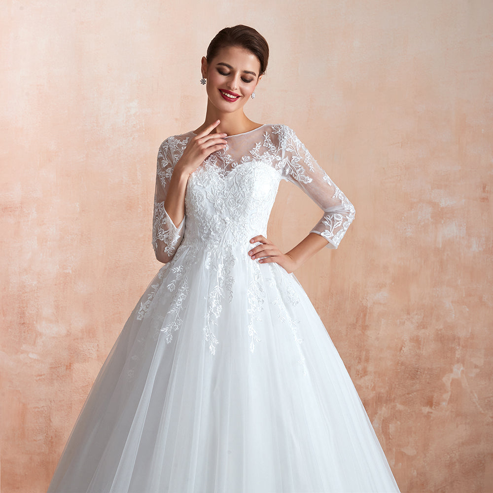 Elegant Long Ball Gown Appliques Lace Tulle Wedding Dress with Sleeves