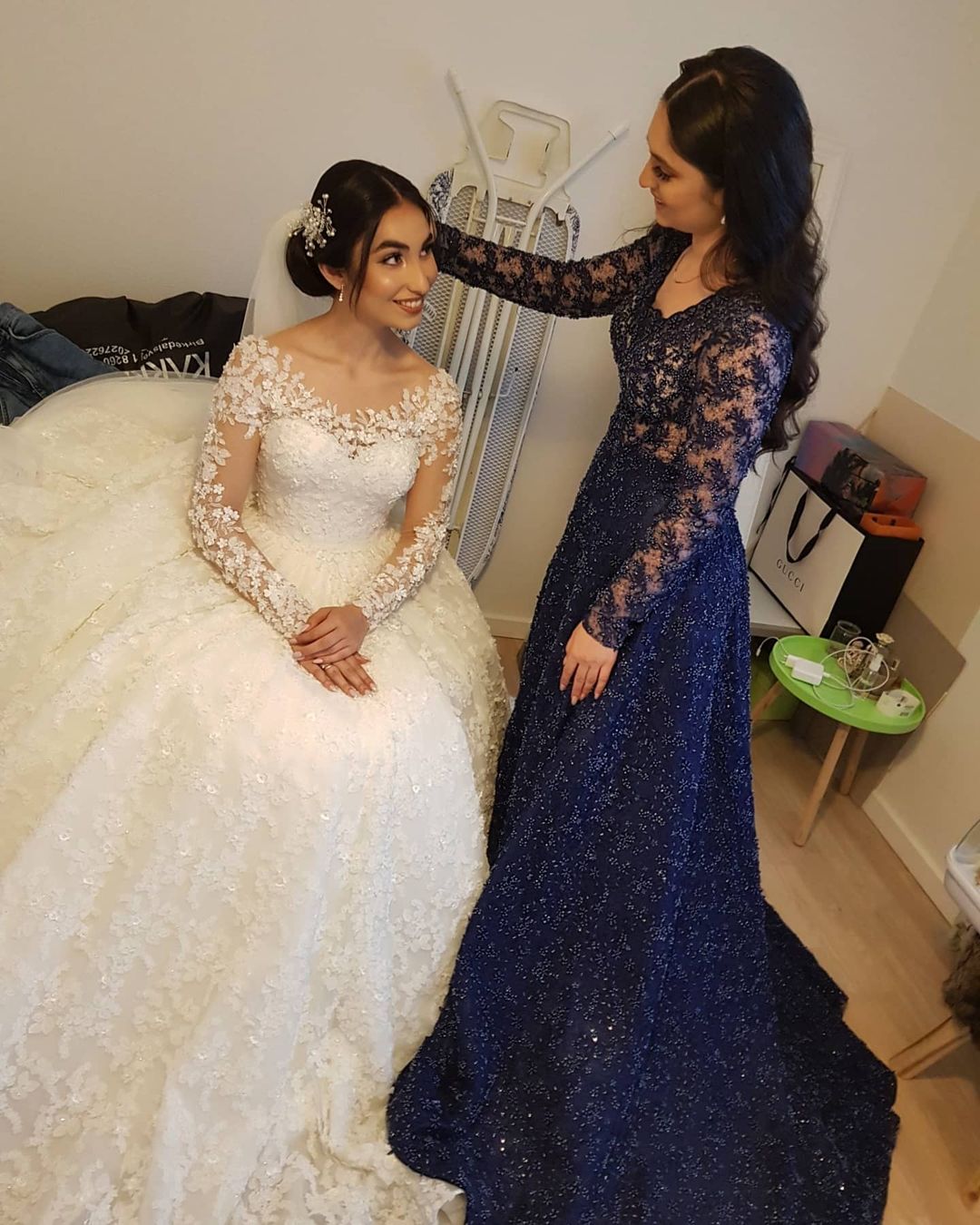 Elegant Long A-line Sweetheart Lace Wedding Dresses with Long Sleeves
