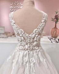 Vintage A-line Deep V-neck Appliques Lace Backless Tulle Ruffles Long Wedding Dress