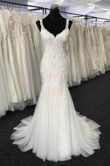 White Tulle V Neck Long Mermaid Lace Wedding Dress