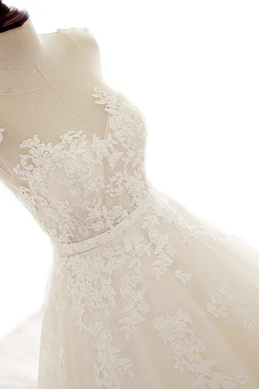 Stylish Long A-line Jewel Tulle Wedding Dress With Appliques Lace