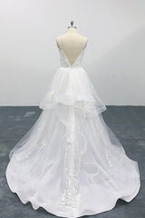 Long A-line Sweetheart Appliques Spaghetti Strap Tulle Backless Wedding Dress