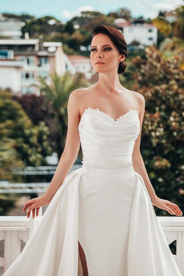 Long Mermaid Sweetheart Ruched Satin Side Split Wedding Dress with Sweep Train