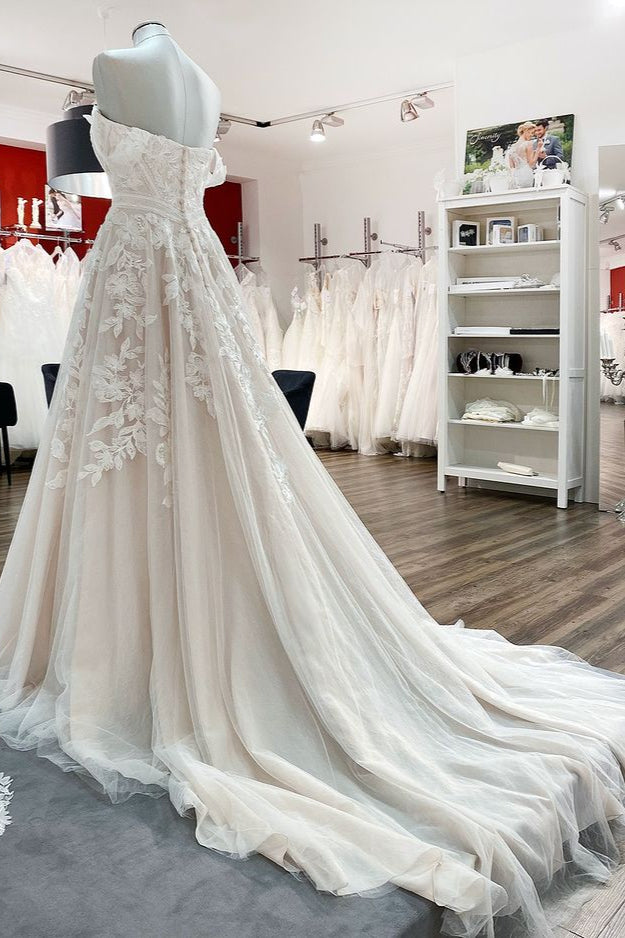 Gorgeous Long A-line Off the Shoulder Tulle Lace Appliques Wedding Dress