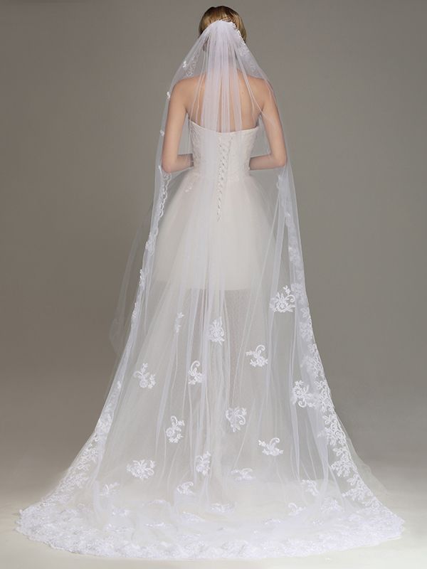 One Layer Lace Edge Wedding Veil
