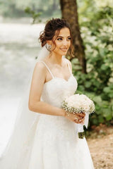 Spaghetti Straps A Line Tulle Sweetheart Long Wedding Dress with Appliques Lace