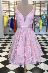 Short A-line Appliques Lace Tulle V-Neck Homecoming Dress
