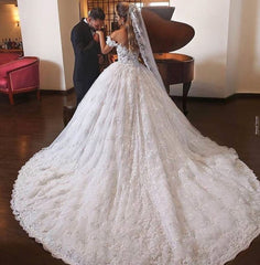 Luxury Long Ball Gown Off the Shoulder Lace Wedding Dress with Catheral Train