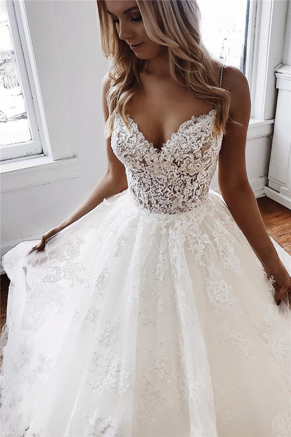 Elegant Long Sweetheart Spaghetti Straps Lace Appliques A-Line Wedding Dresses