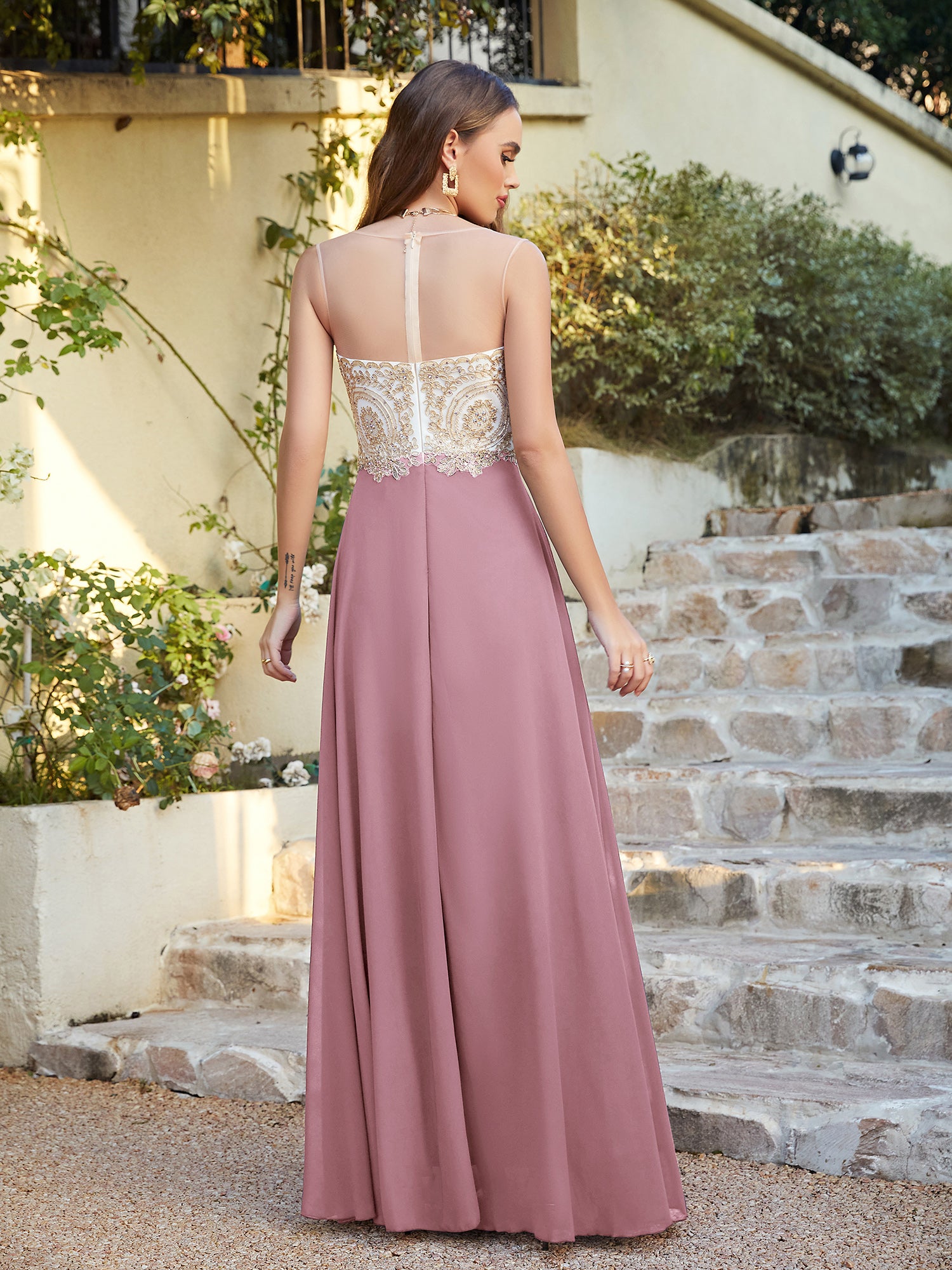 Elegant Long A-line Chiffon Sleeveless Tulle Lace Appliques Prom Dress