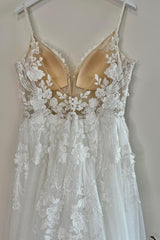 Long Spaghetti Straps Sweetheart A-Line Tulle Appliques Lace Wedding Dress