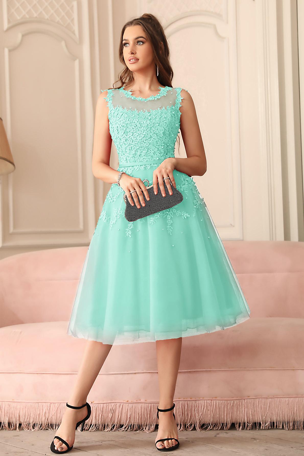 Short A-line Sleeveless Crew Neck Tulle Lace Formal Dress