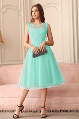 Short A-line Sleeveless Crew Neck Tulle Lace Formal Dress