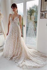 Gorgeous Long A-line V-neck Tulle Lace Backless Wedding Dresses