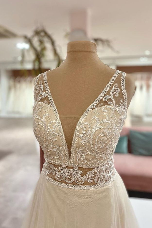 Long Sweetheart A-Line Tulle Floor Length Wedding Dress With Appliques Lace