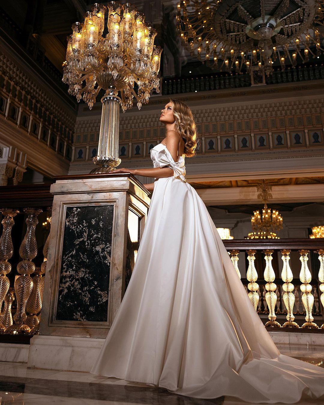 Beautiful Long Mermaid Off the Shoulder Appliques Lace Floor Length Satin Wedding Dress