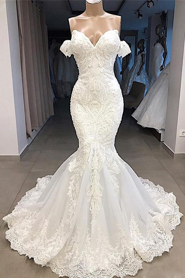 Long Off the Shoulder Sweetheart Appliqued Lace Wedding Dress