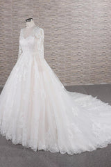 Elegant Plue Size V-neck A-line Tulle Lace Appliques Wedding Dress with Sleeves