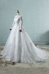 Long Sleeve Appliques Lace Tulle A-line Wedding Dress
