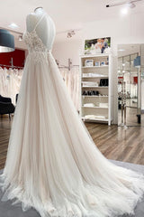 Long Halter Sleeveless Tulle A-line Open Back Wedding Dresses With Lace