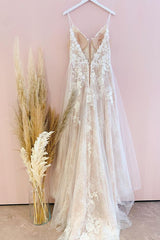 Stunning Long Spaghetti Straps A-Line Tulle Wedding Dress With Appliques Lace