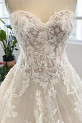 Modest Long A-line Sweetheart Tulle Lace Wedding Dresses