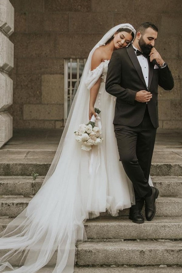 Boho Plus Size Long A-line Off the Shoulder Tulle Lace Wedding Dresses