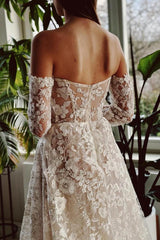 Off The Shoulder Long Sleeve Open Back A Line Tulle Wedding Dresses with Appliques Lace