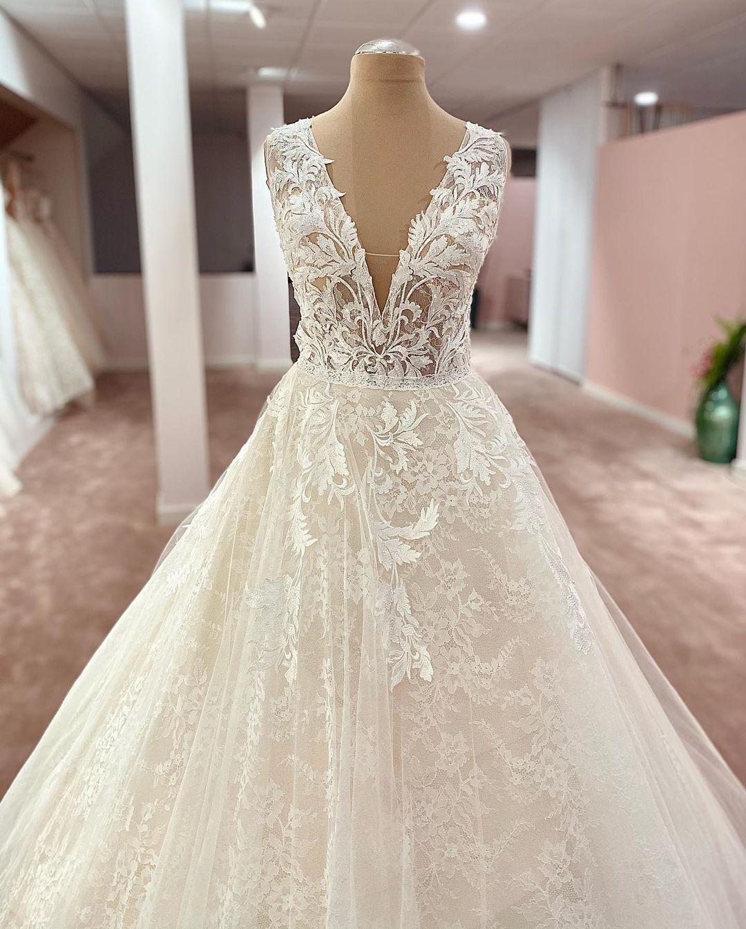 Modest Long V-neck Wide Straps Appliques Lace Tulle A-Line Floor Length Wedding Dress
